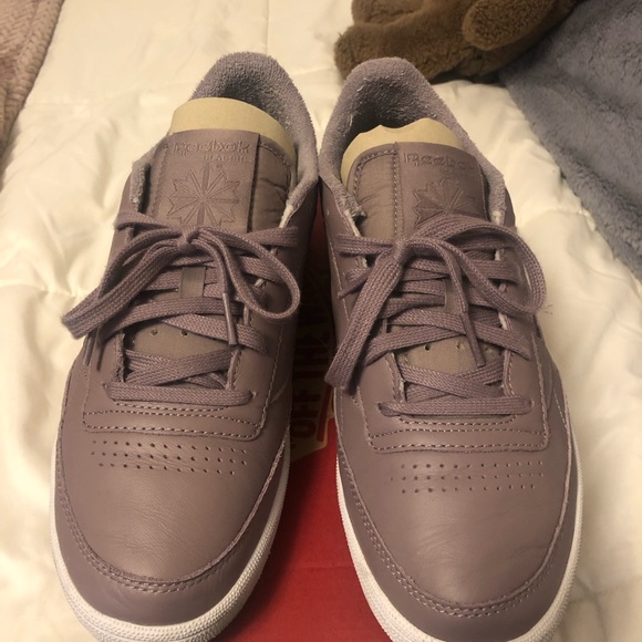 WOMEN'S REEBOK CLUB C 85
Mondust/white size 10 - Picture 3 of 4